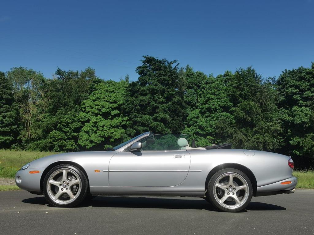 JAGUAR XKR 4.0 V8 Supercharged Convertible 2dr Auto 2001