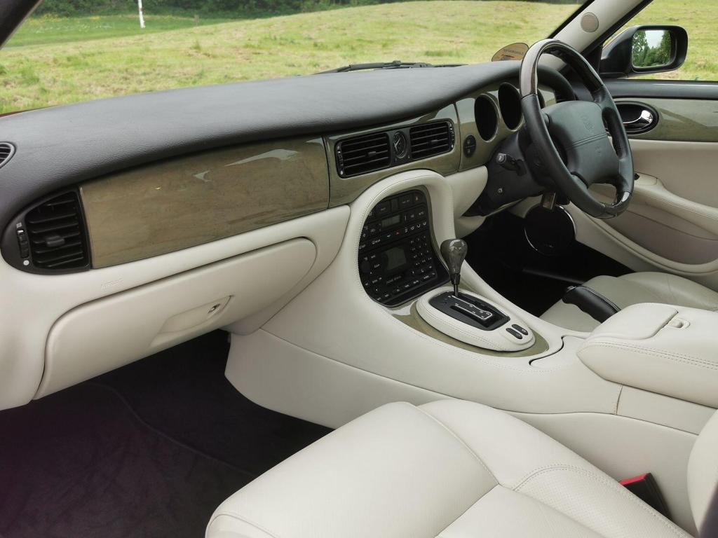 JAGUAR XJ 3.2 XJ8 2000