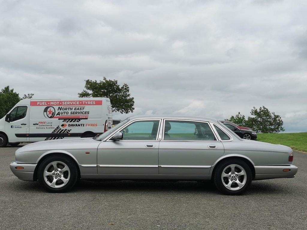 JAGUAR XJ 4.0 Sovereign 2000