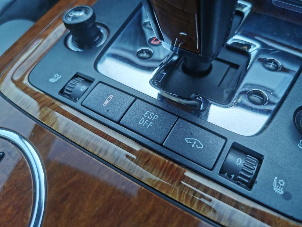 VOLKSWAGEN PHAETON 6.0 W12 2007