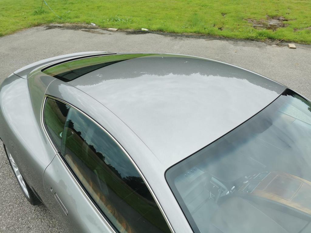 ASTON MARTIN DB9 5.9 2005