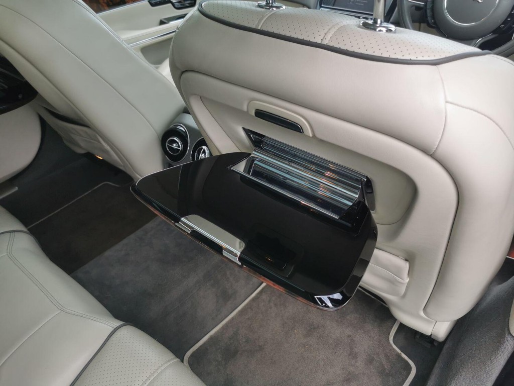 JAGUAR XJ 3.0 d V6 Portfolio 2010