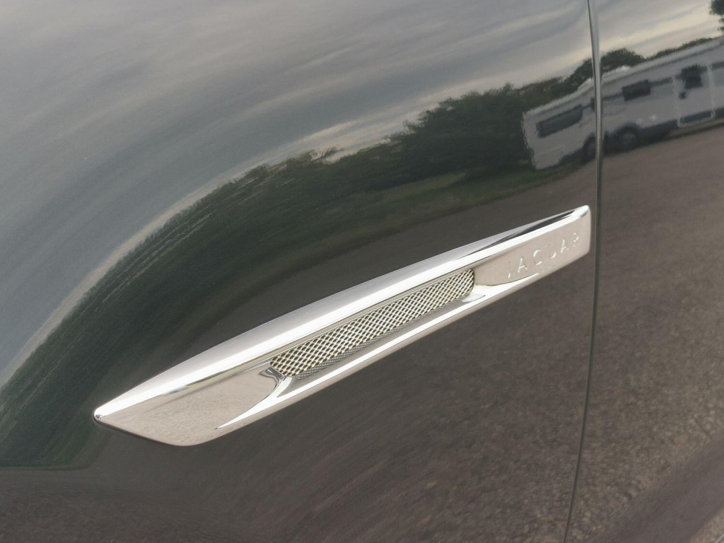 JAGUAR XJ 3.0 d V6 Portfolio 2010