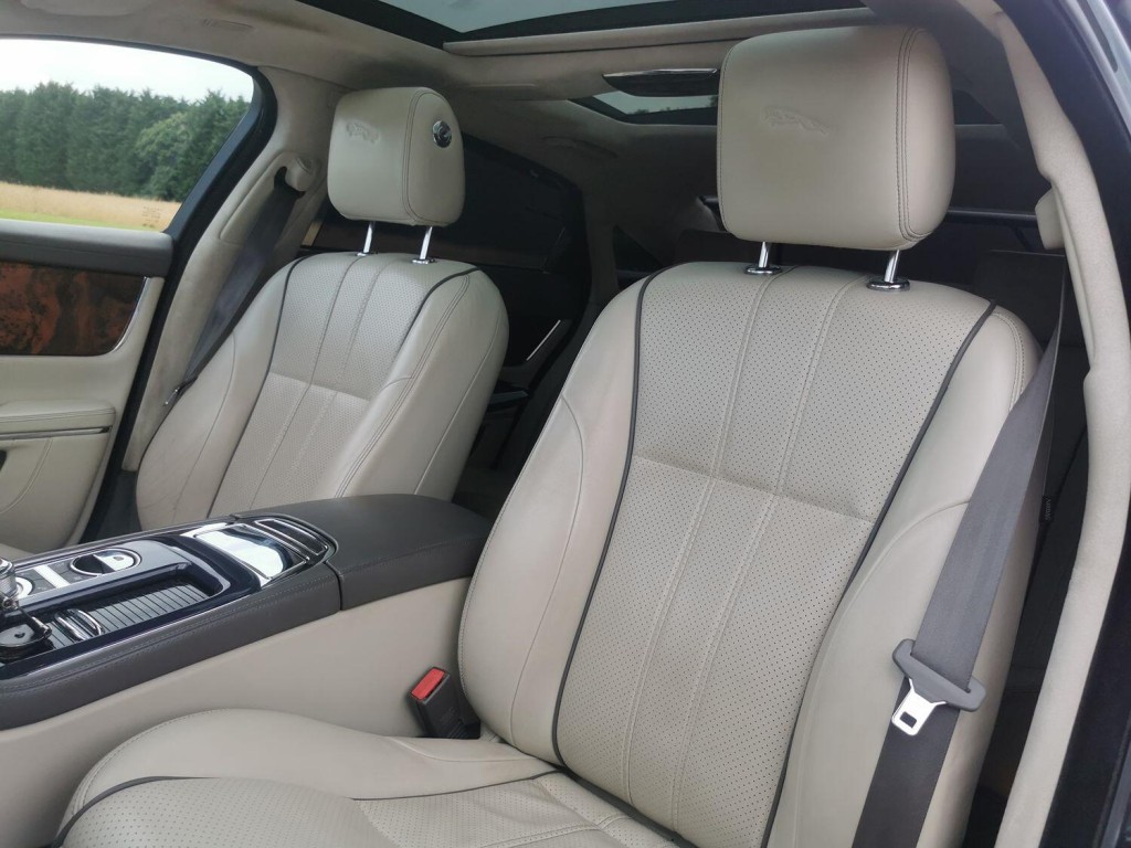 JAGUAR XJ 3.0 d V6 Portfolio 2010