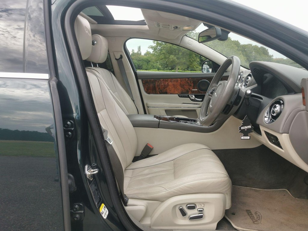 JAGUAR XJ 3.0 d V6 Portfolio 2010