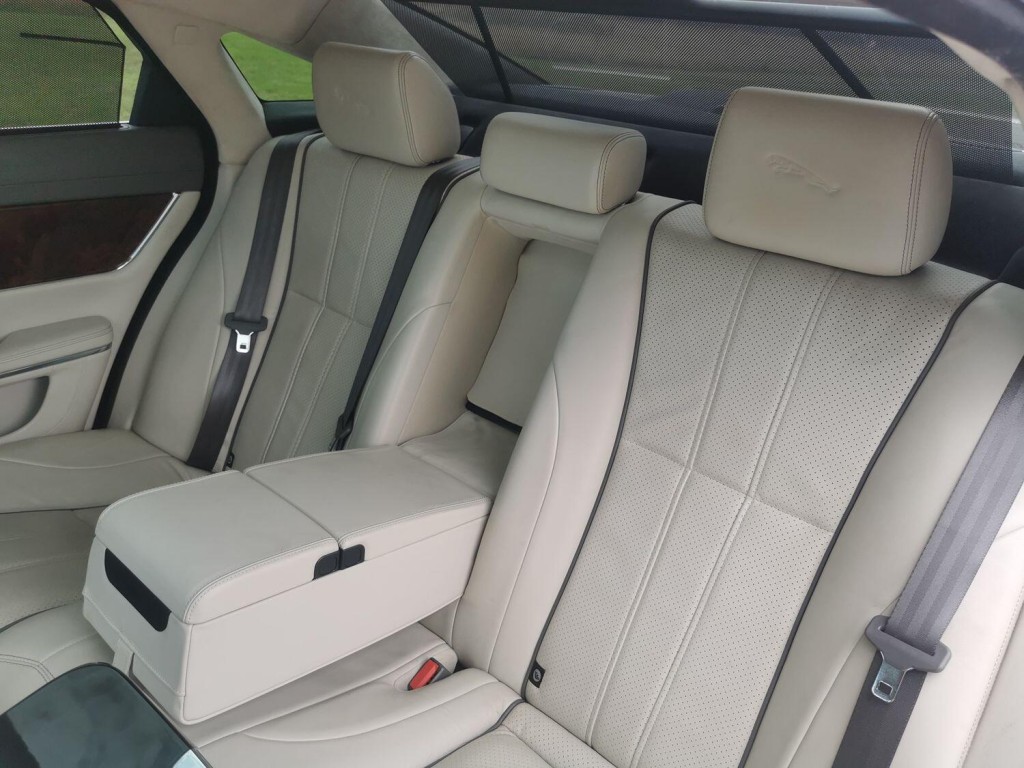 JAGUAR XJ 3.0 d V6 Portfolio 2010