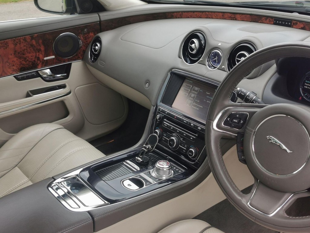 JAGUAR XJ 3.0 d V6 Portfolio 2010