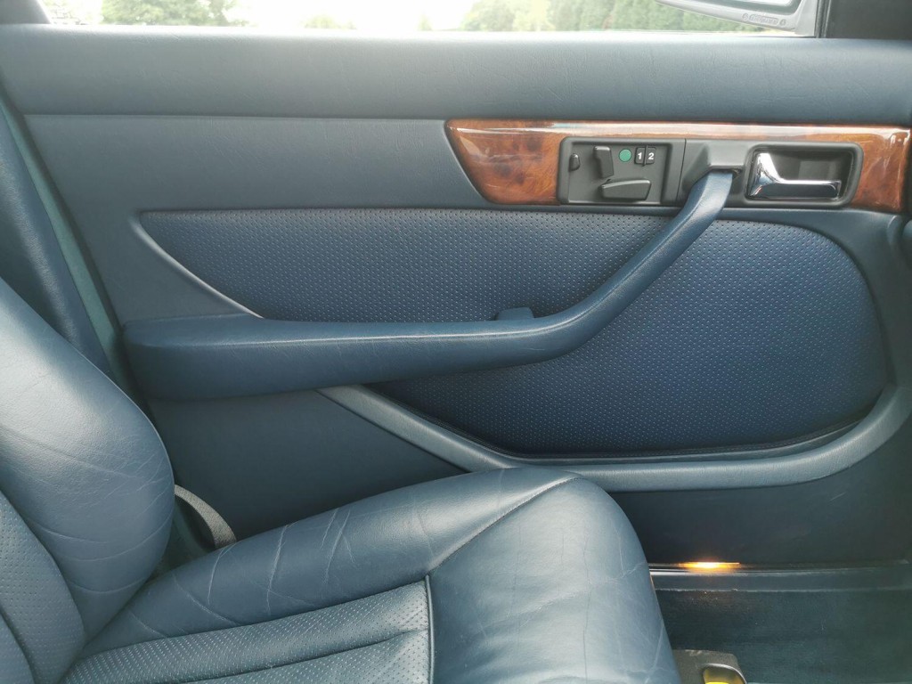 MERCEDES-BENZ 560 5.5 SEL 1996