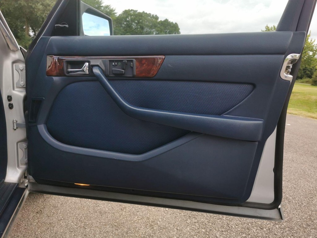 MERCEDES-BENZ 560 5.5 SEL 1996