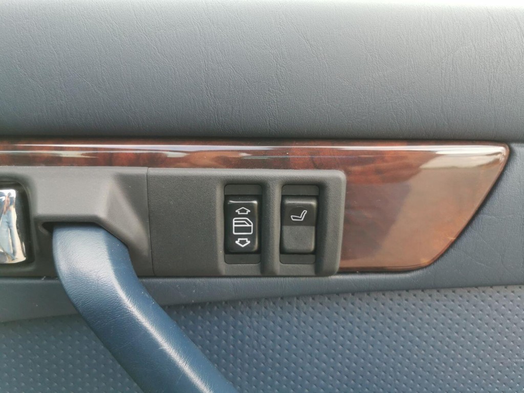 MERCEDES-BENZ 560 5.5 SEL 1996