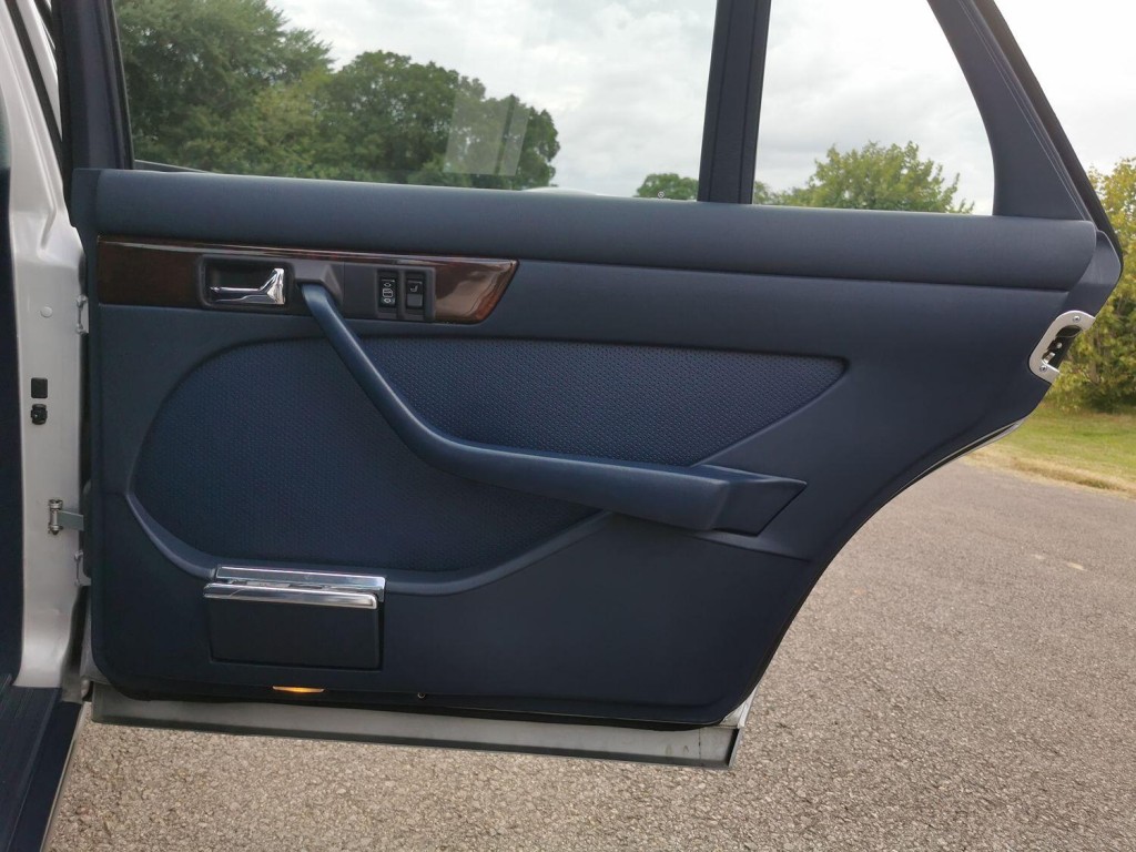 MERCEDES-BENZ 560 5.5 SEL 1996