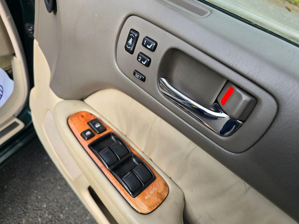 LEXUS LS  1998