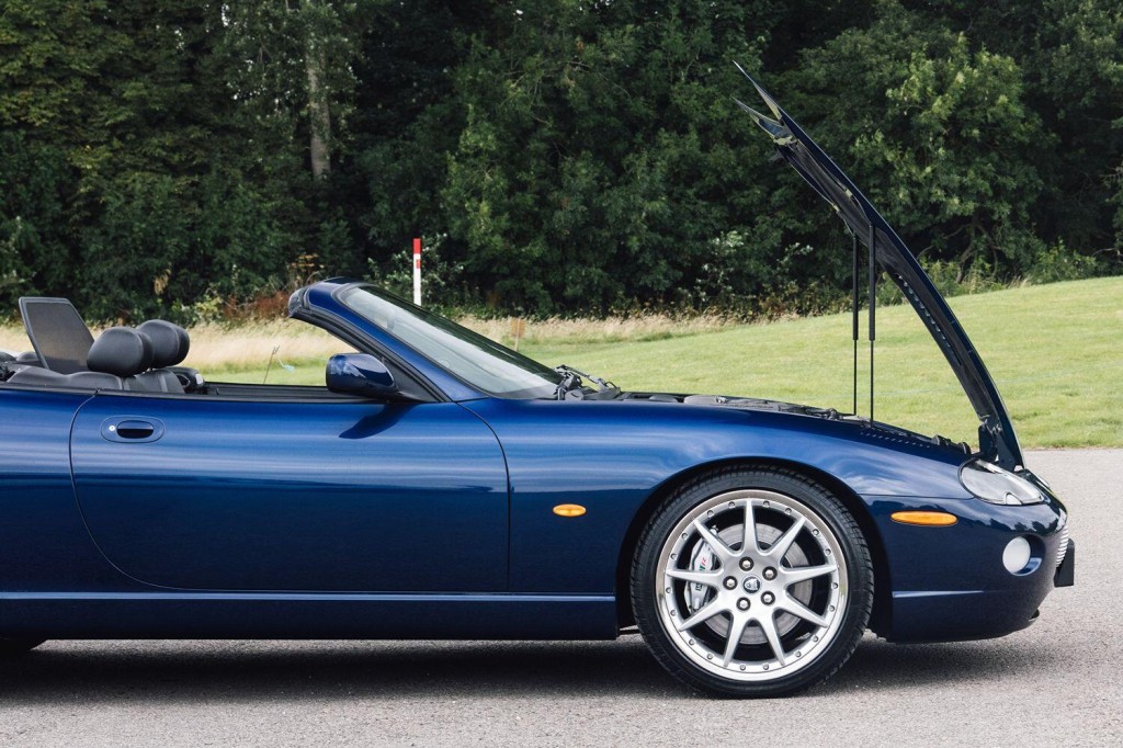JAGUAR XKR 4.2 2004