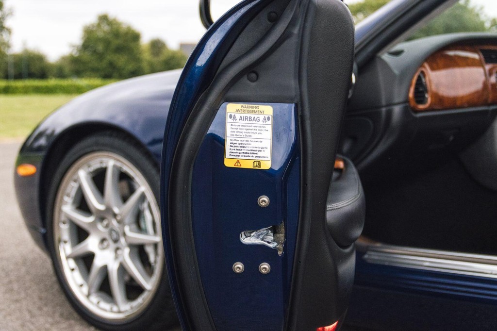 JAGUAR XKR 4.2 2004