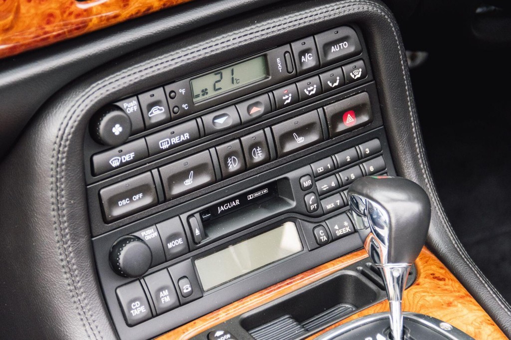 JAGUAR XKR 4.2 2004