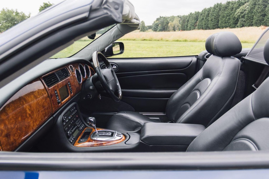 JAGUAR XKR 4.2 2004