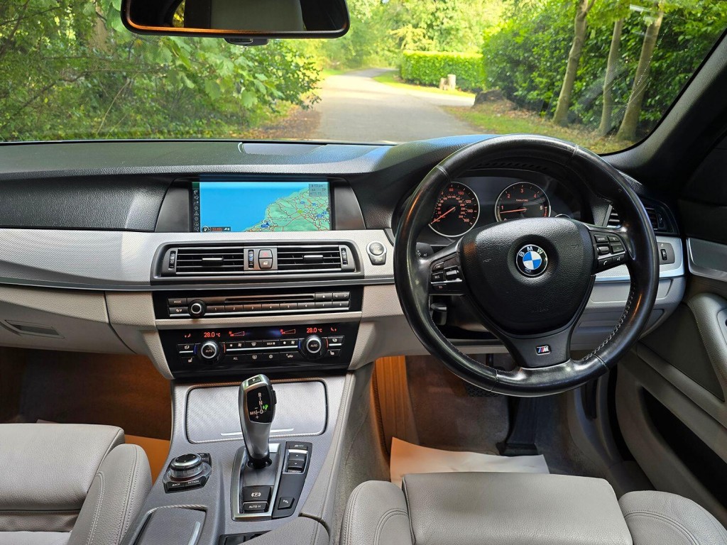 BMW 5 SERIES 3.0 530d M Sport Saloon 2012