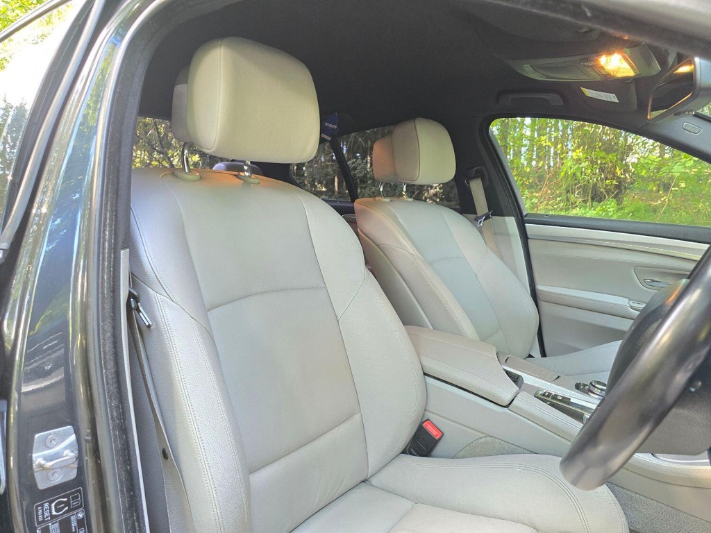 BMW 5 SERIES 3.0 530d M Sport Saloon 2012