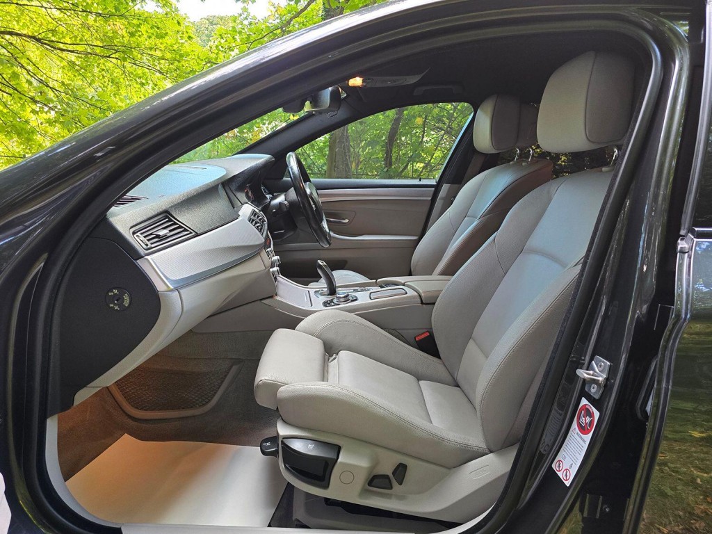 BMW 5 SERIES 3.0 530d M Sport Saloon 2012
