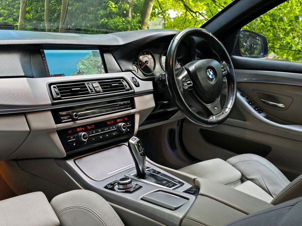 BMW 5 SERIES 3.0 530d M Sport Saloon 2012