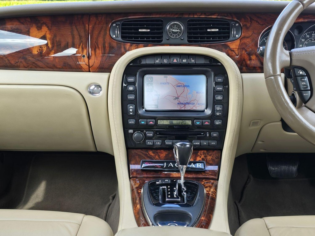 JAGUAR XJ 2.7 TDVi Executive 2009