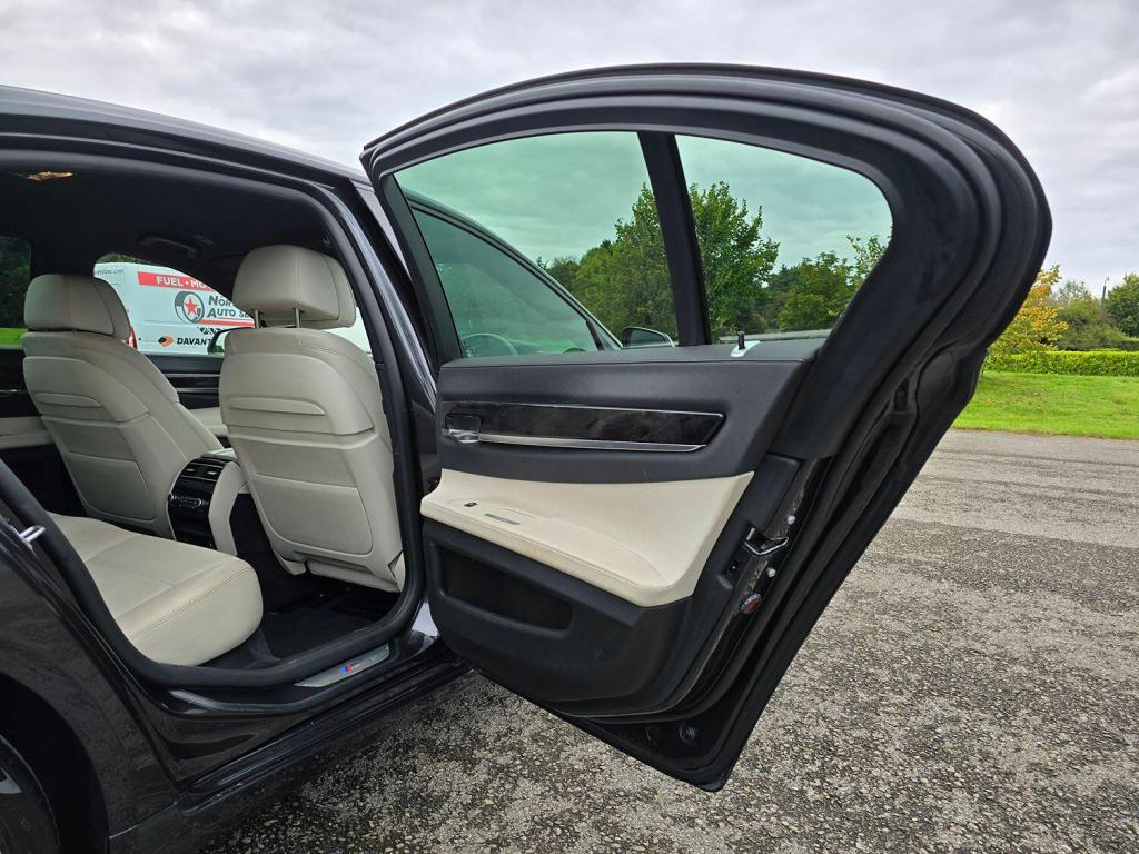 BMW 7 SERIES 3.0 730d M Sport Exclusive Saloon 2014