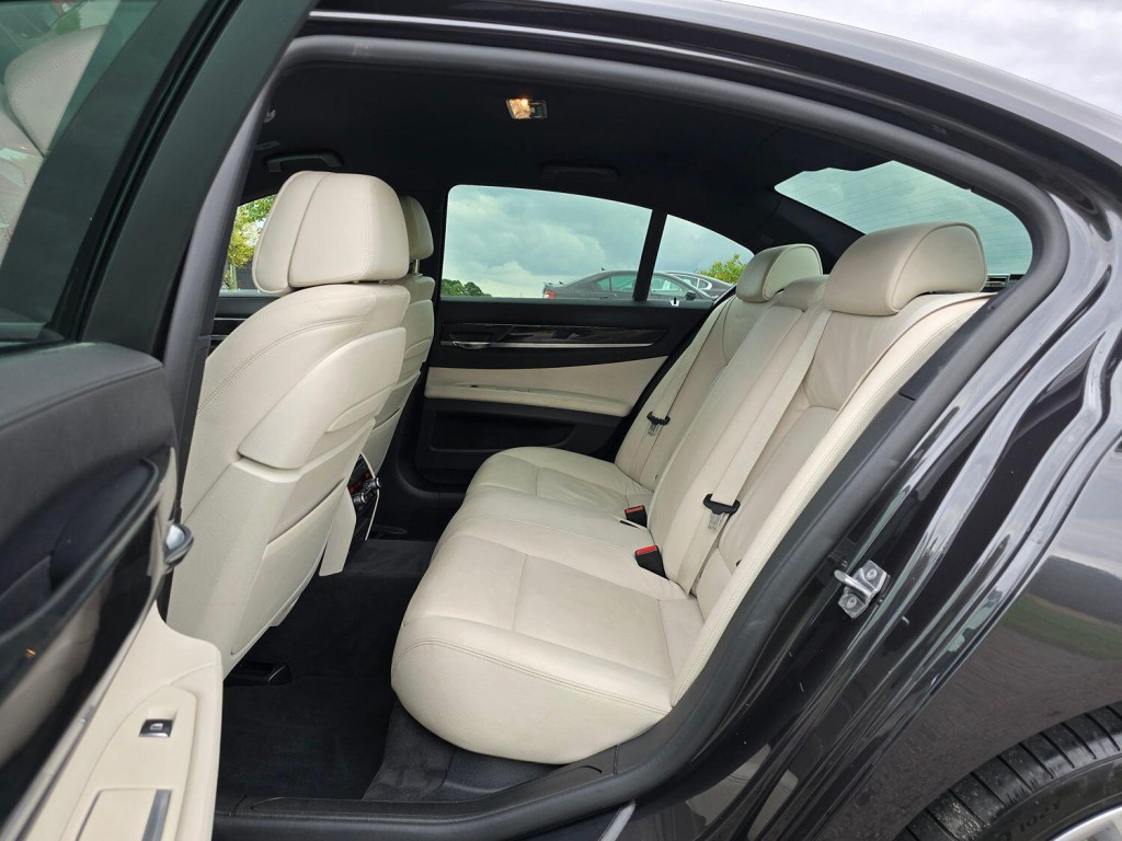 BMW 7 SERIES 3.0 730d M Sport Exclusive Saloon 2014