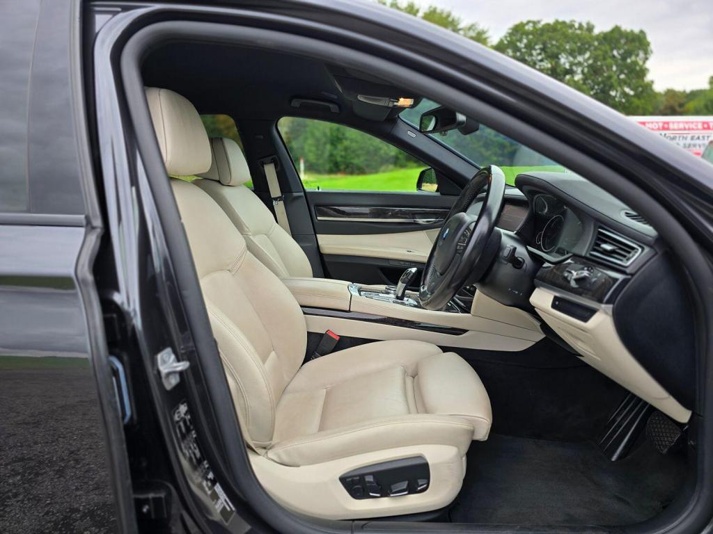 BMW 7 SERIES 3.0 730d M Sport Exclusive Saloon 2014