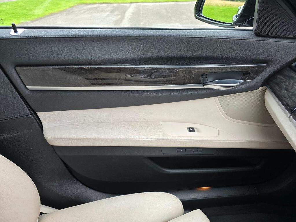 BMW 7 SERIES 3.0 730d M Sport Exclusive Saloon 2014