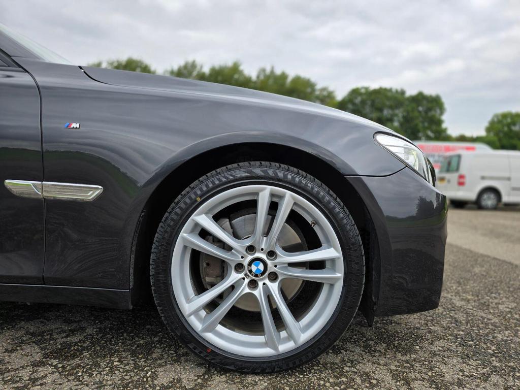 BMW 7 SERIES 3.0 730d M Sport Exclusive Saloon 2014