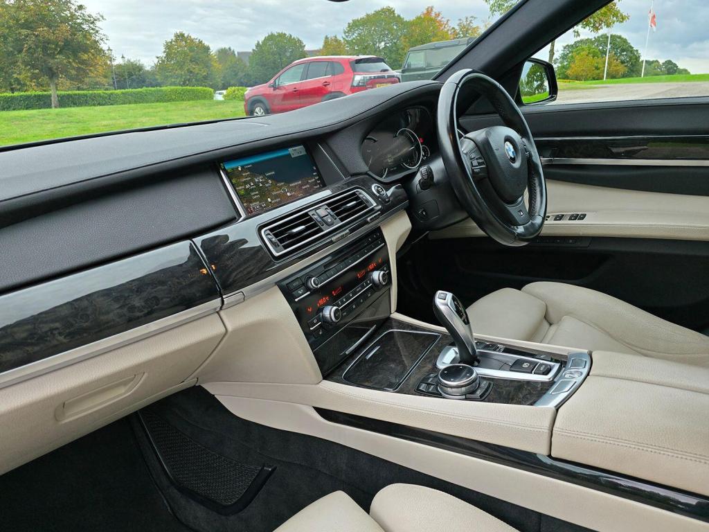 BMW 7 SERIES 3.0 730d M Sport Exclusive Saloon 2014