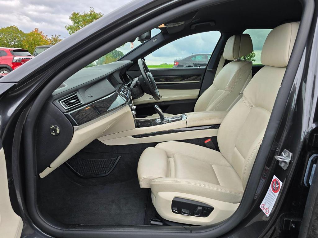 BMW 7 SERIES 3.0 730d M Sport Exclusive Saloon 2014