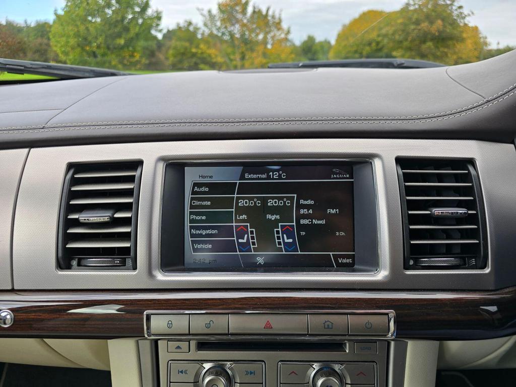 JAGUAR XF 3.0 d V6 Portfolio 2011