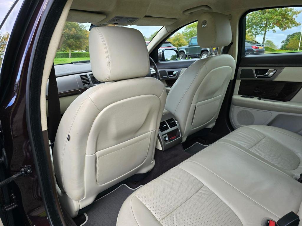 JAGUAR XF 3.0 d V6 Portfolio 2011