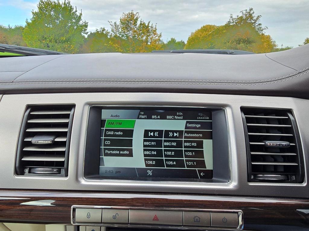 JAGUAR XF 3.0 d V6 Portfolio 2011