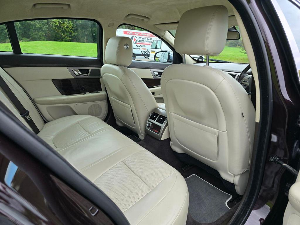 JAGUAR XF 3.0 d V6 Portfolio 2011