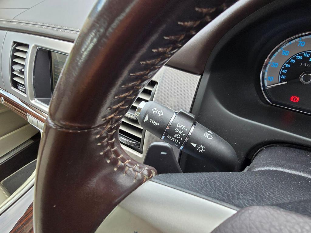 JAGUAR XF 3.0 d V6 Portfolio 2011