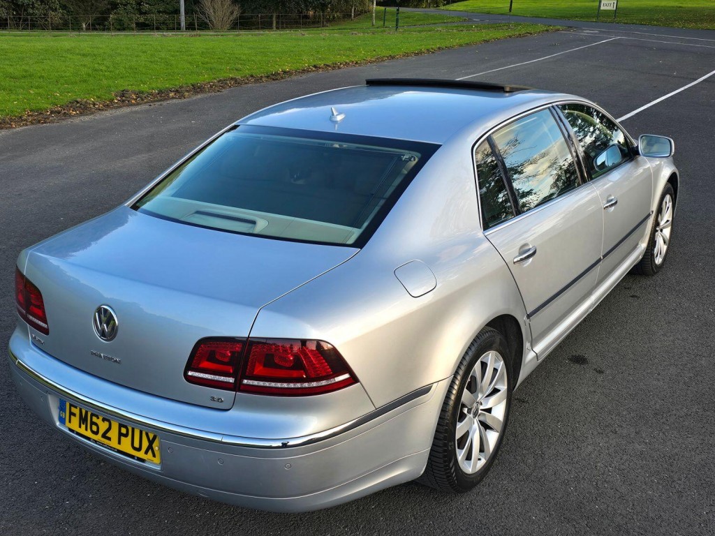 VOLKSWAGEN PHAETON 3.0 TDI CR V6 LWB 4Motion 2012
