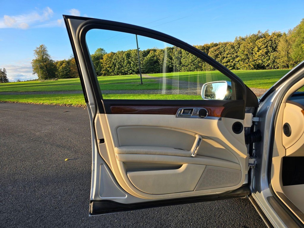 VOLKSWAGEN PHAETON 3.0 TDI CR V6 LWB 4Motion 2012
