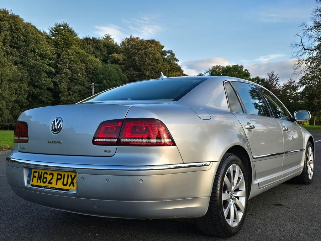 VOLKSWAGEN PHAETON 3.0 TDI CR V6 LWB 4Motion 2012