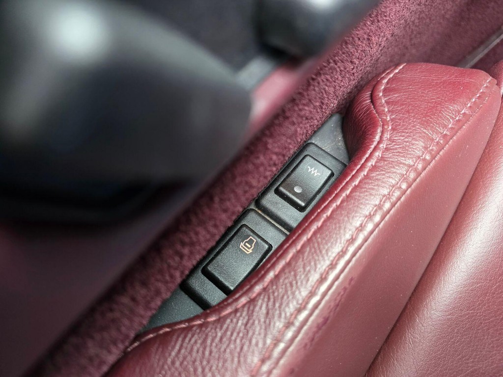 ASTON MARTIN DB9 5.9 2005