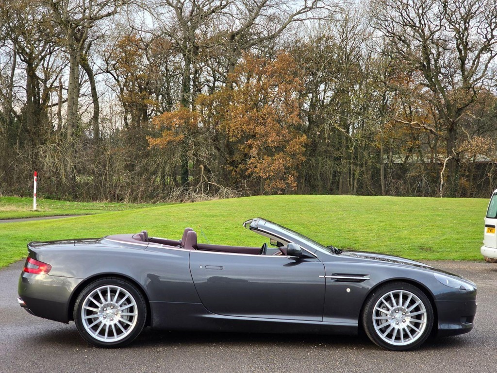 ASTON MARTIN DB9 5.9 2005