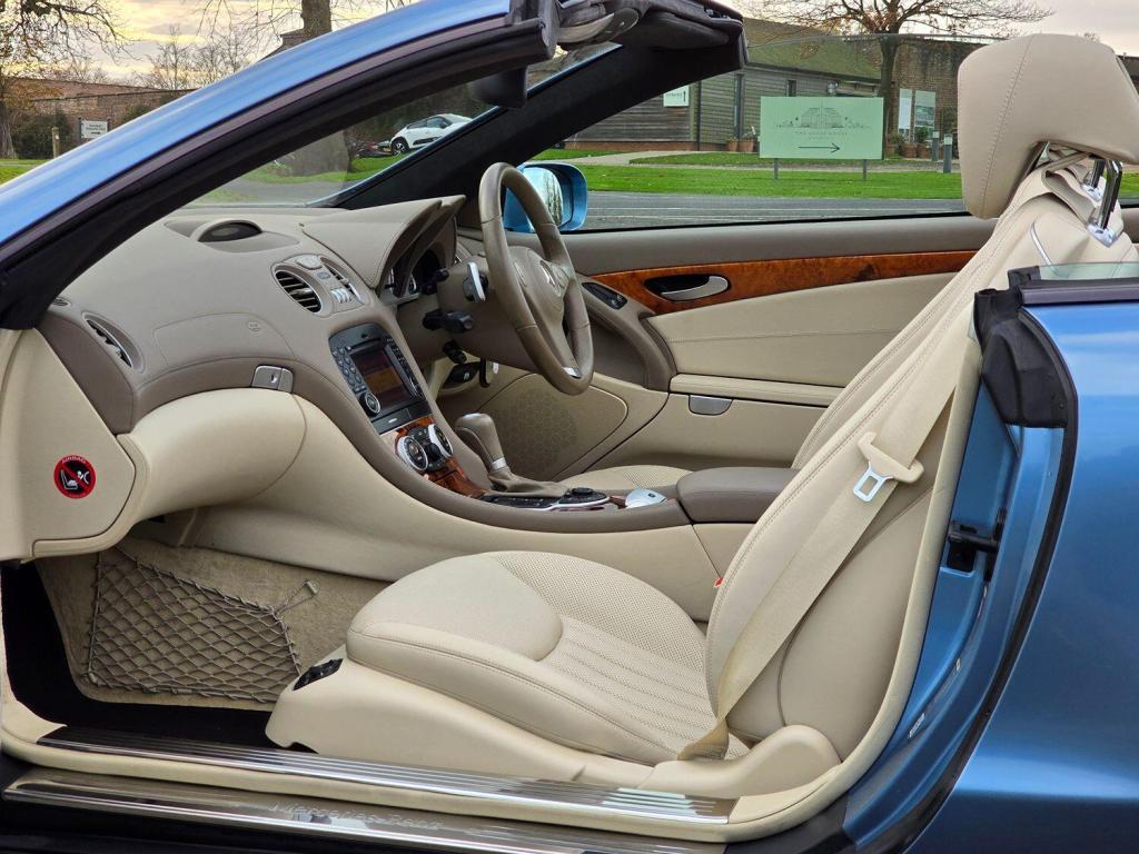 MERCEDES-BENZ SL 5.5 SL500 2010