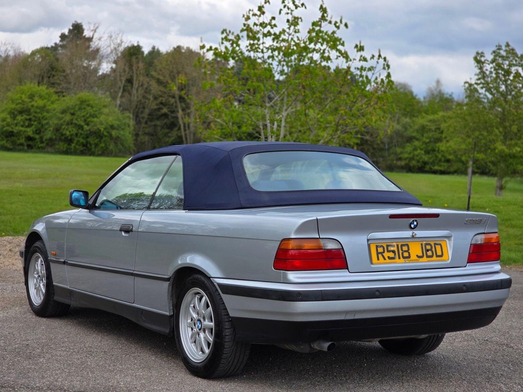 BMW 3 SERIES  1998