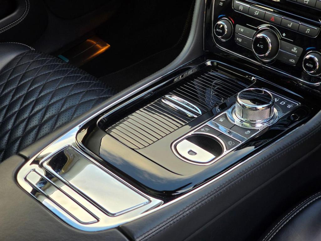 JAGUAR XJ 5.0 V8 Autobiography 2016