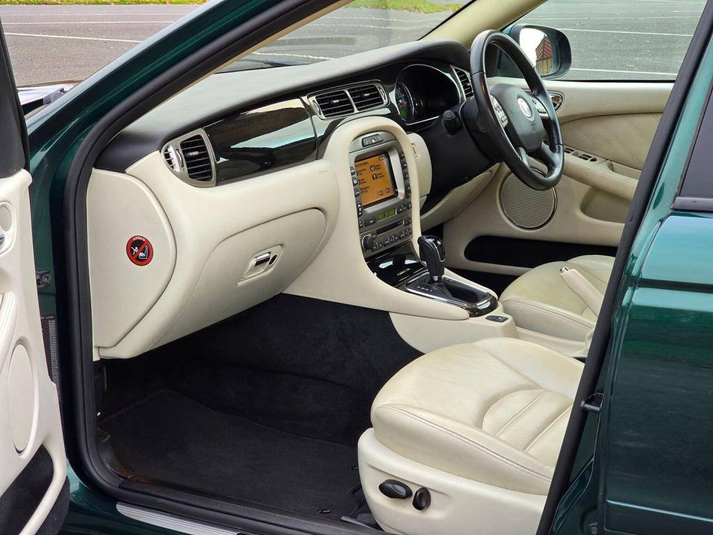 JAGUAR X-TYPE 2.2 D DPF SE 2009