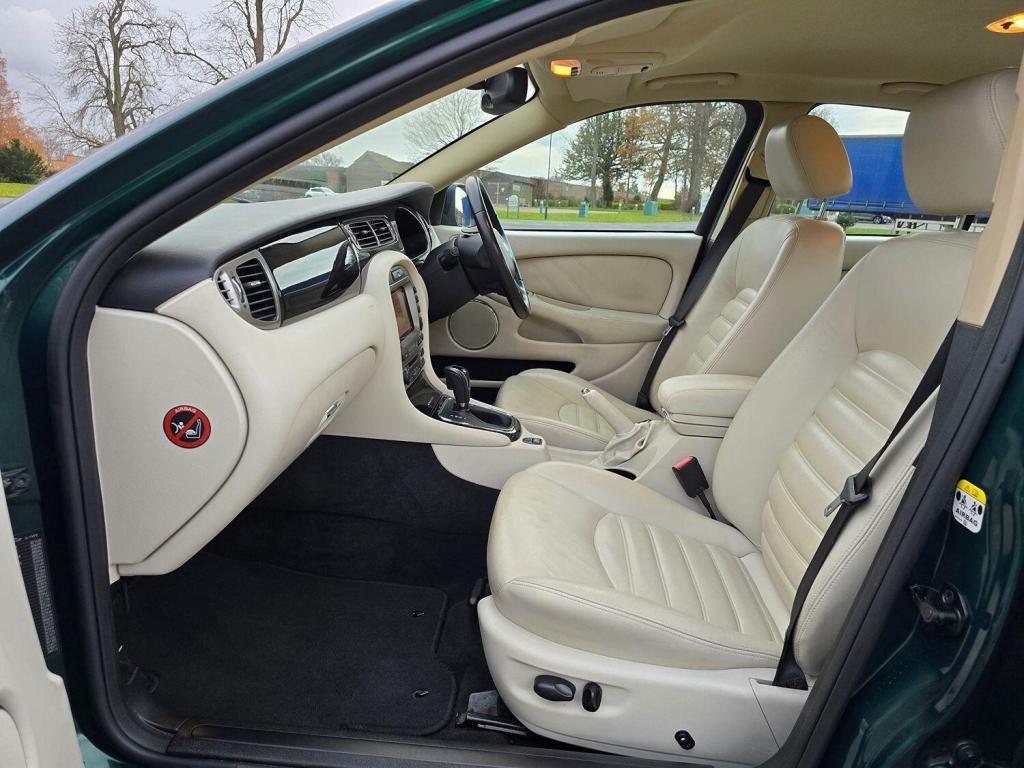 JAGUAR X-TYPE 2.2 D DPF SE 2009