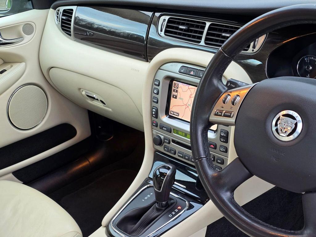 JAGUAR X-TYPE 2.2 D DPF SE 2009