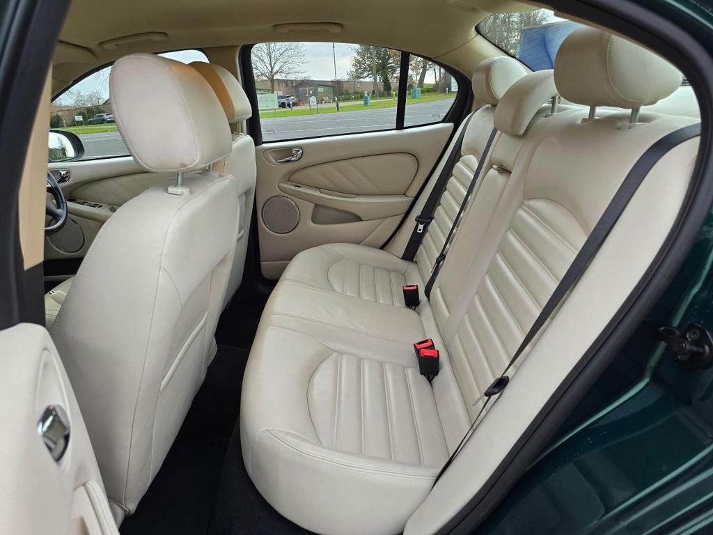 JAGUAR X-TYPE 2.2 D DPF SE 2009