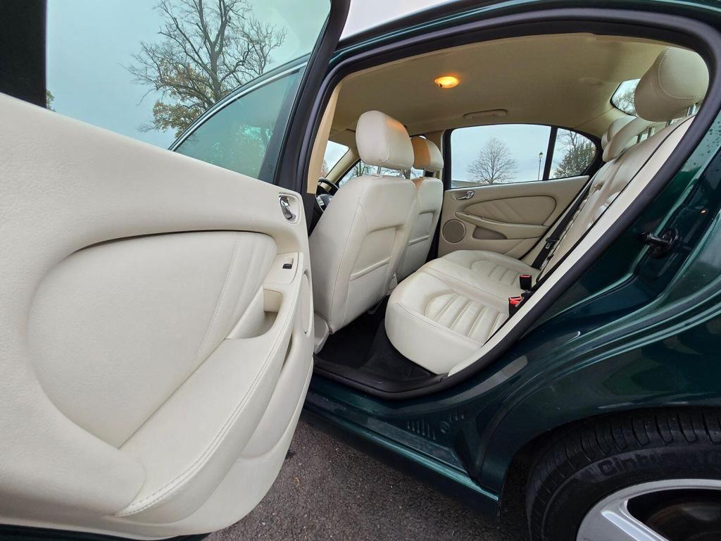 JAGUAR X-TYPE 2.2 D DPF SE 2009